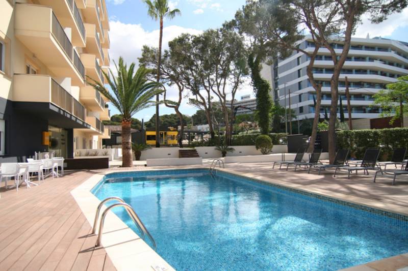 Swimming pool Cabot Tres Torres Apartments  Playa de Palma