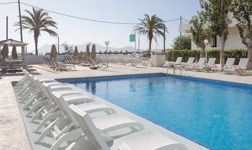 Cabot Hobby Club Apartments Apartment With Balcony & Pool View