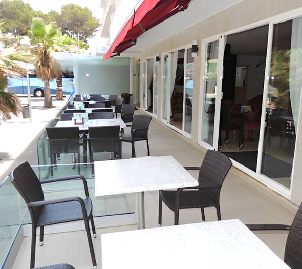Bar con terraza exterior  Cabot Playa Grande Playa de Palma