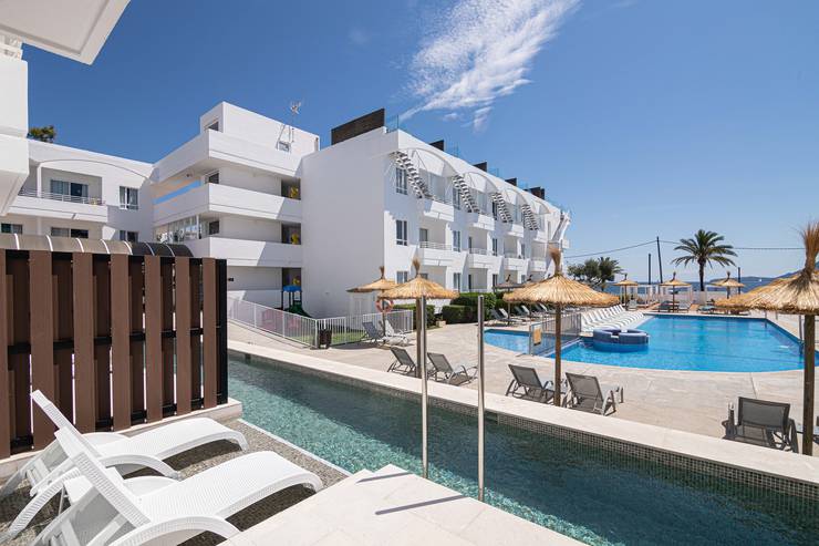 Swim up apartment Cabot Hobby Club Apartments Puerto Pollença Swim up apartment Cabot Hobby Club Apartments Puerto Pollença