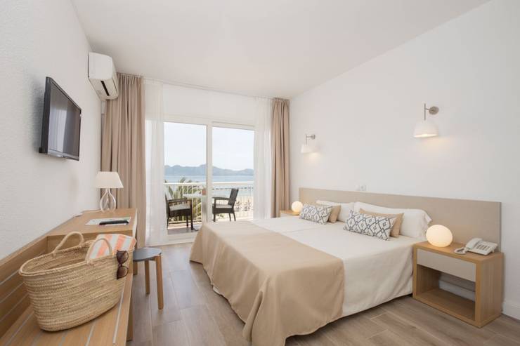 Twin/double with parcial sea views Cabot Romantic Puerto Pollença Twin/double with parcial sea views Cabot Romantic Puerto Pollença