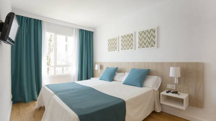 Apartment with balcony & pool view cabot hobby club apartments puerto pollença Apartment with balcony & pool view cabot hobby club apartments puerto pollença