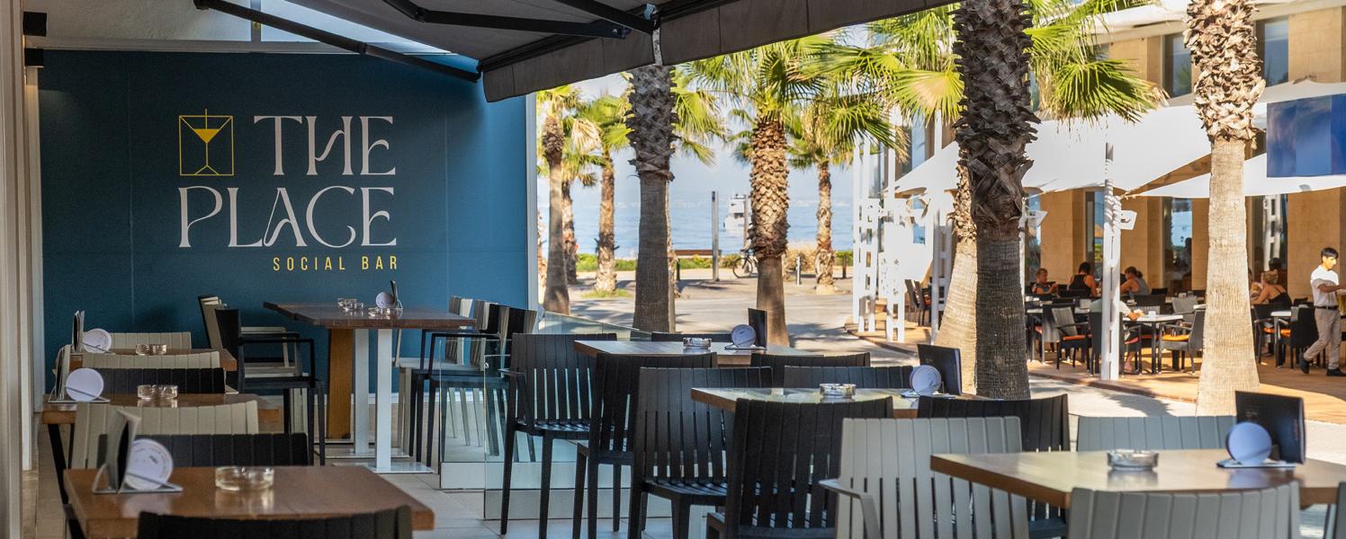 Cafétéria avec terrasse extérieure Cabot Hotels Cafétéria avec terrasse extérieure Cabot Hotels