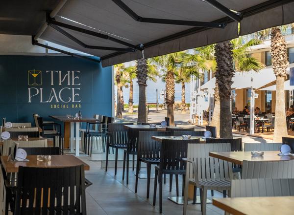 Caffetteria con terrazza esterna  Cabot Cap de Mar Spa Cala Bona Caffetteria con terrazza esterna  Cabot Cap de Mar Spa Cala Bona